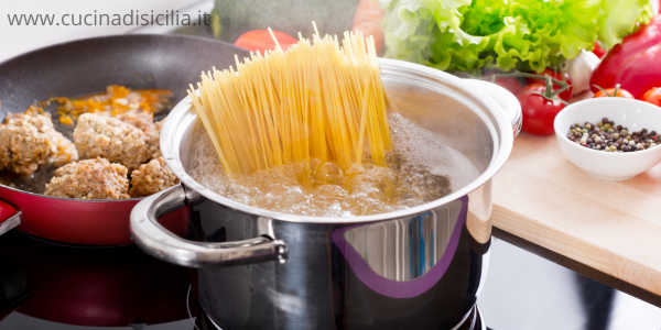 A pignata ‘n comuni non vugghi mai - Cucina di Sicilia