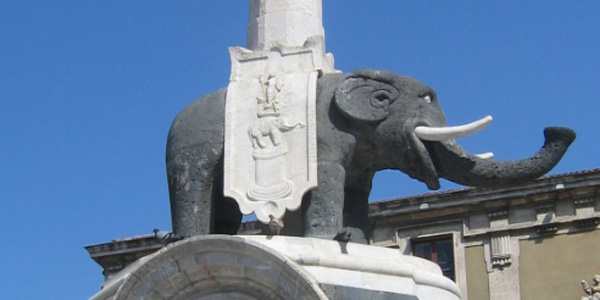 Catania fontana dell'elefante