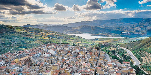 Alessandria della Rocca: panorama - Cucina di Sicilia