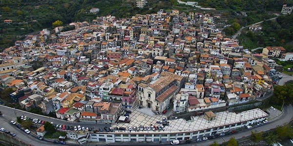 Fiumedinisi: panorama - Cucina di Sicilia